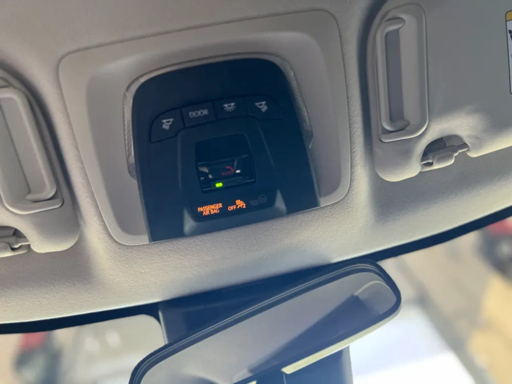 2023 toyota corolla hybrid le white 13